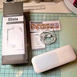 Olivia By Paparazzo Content Creation Phone Stand